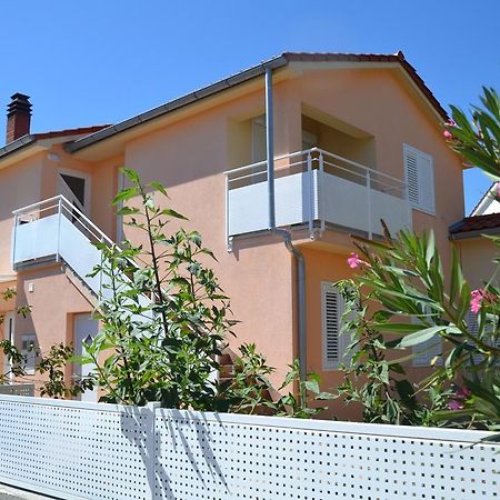 Apartment Klara Đảo Krk Ngoại thất bức ảnh