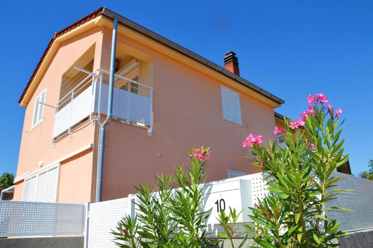 Apartment Klara Đảo Krk Ngoại thất bức ảnh