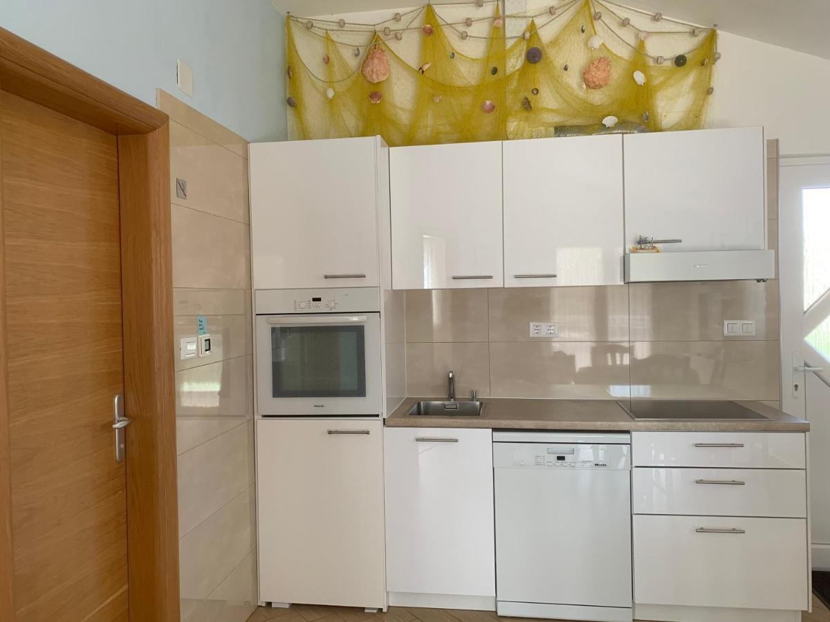 Apartment Klara Đảo Krk Ngoại thất bức ảnh