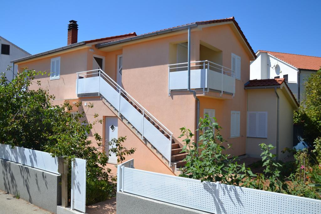 Apartment Klara Đảo Krk Ngoại thất bức ảnh